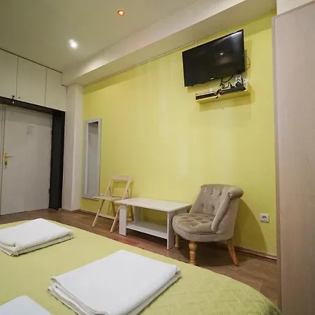 Oasis Hostel *