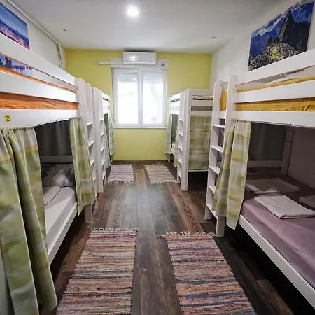 Hostel Oasis *