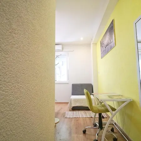 Oasis Хостел *