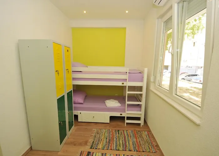 Hostel Oasis Σπλιτ
